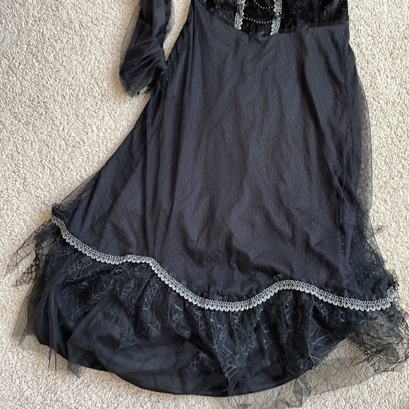 Gothic witch costume with hat size 10-12 - Picture 12 of 13